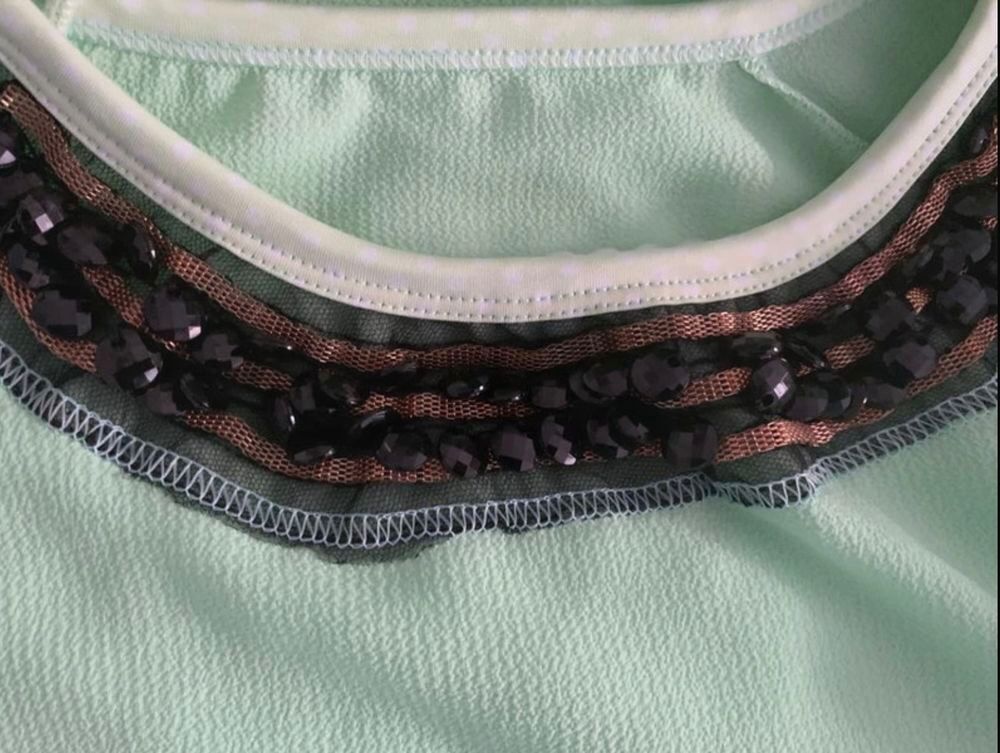 robe papillon taille 56/58 Vêtements