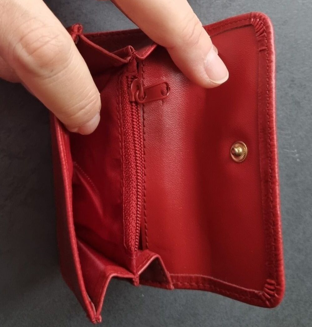 Tr&egrave;s joli porte monnaie neuf . Scherrer Maroquinerie