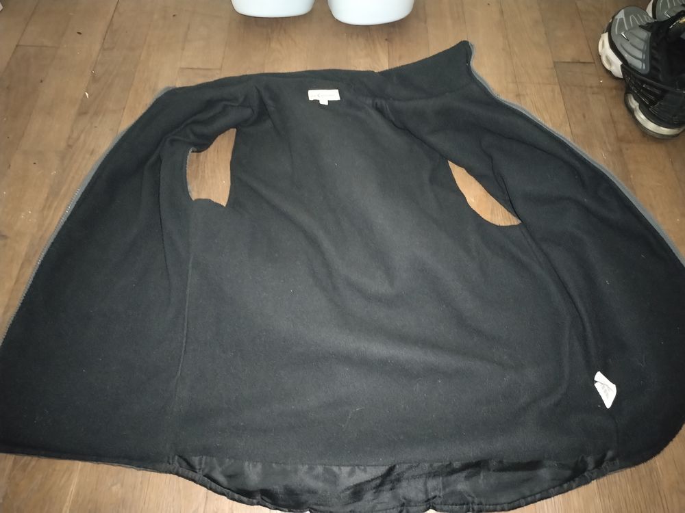 Doudoune sans manches taille S ou enfant 14 ans Vêtements