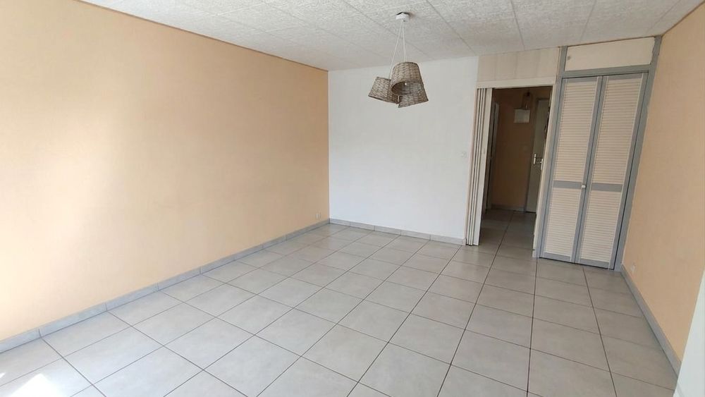 Vente Appartement LE CAP D'AGDE: Situé au port:- Au calme: grand 2 pièces de 36.72m² avec parking privé Le cap d agde