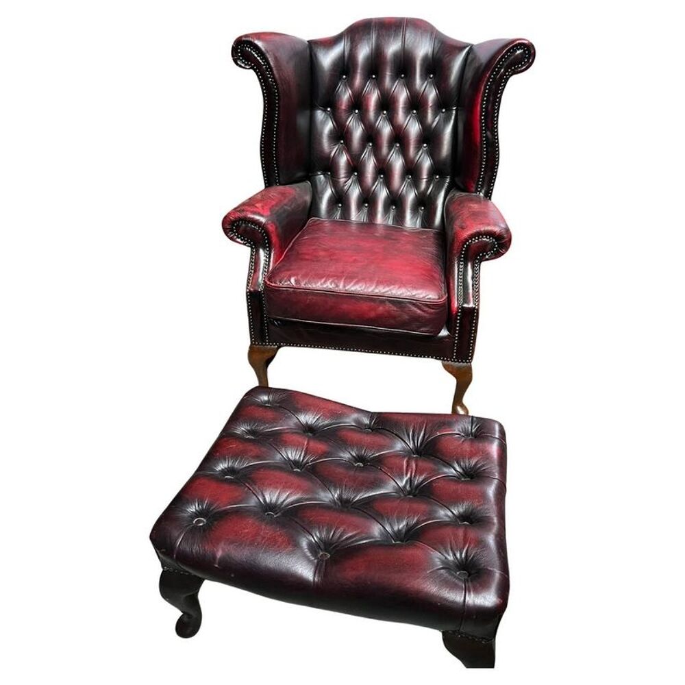 Fauteuil chesterfield et repose pieds Meubles