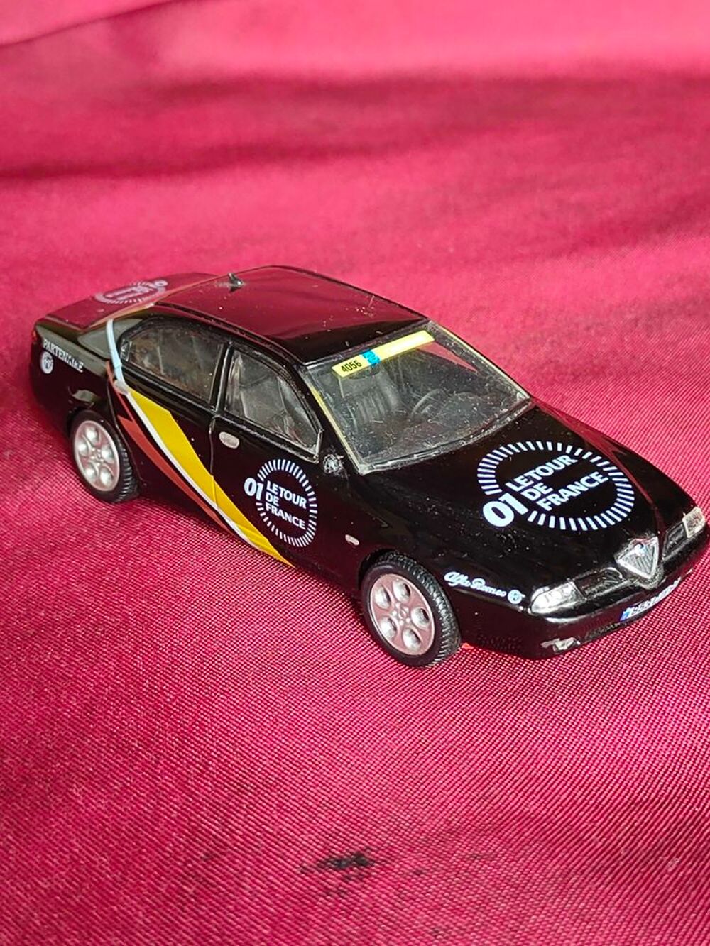 Voiture miniature Alfa Romeo 166 du tour de france 