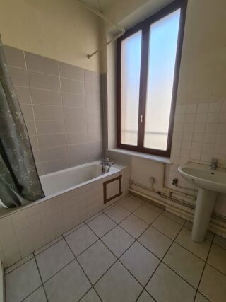  Appartement à louer 4 pièces 93 m² Nancy