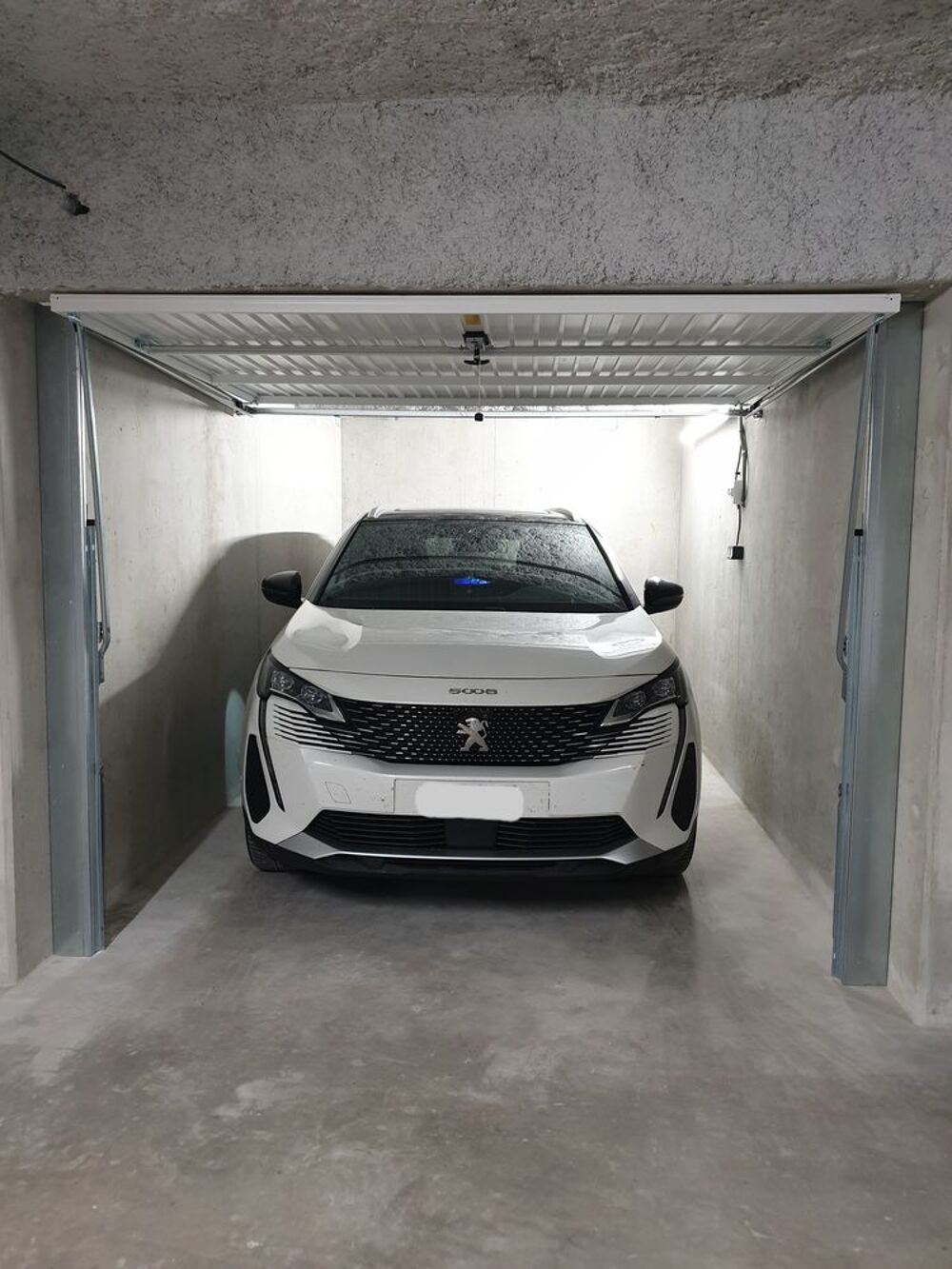 Location Parking/Garage Parking/Garage/Box au pied du Tram 17 direction Genève Gaillard