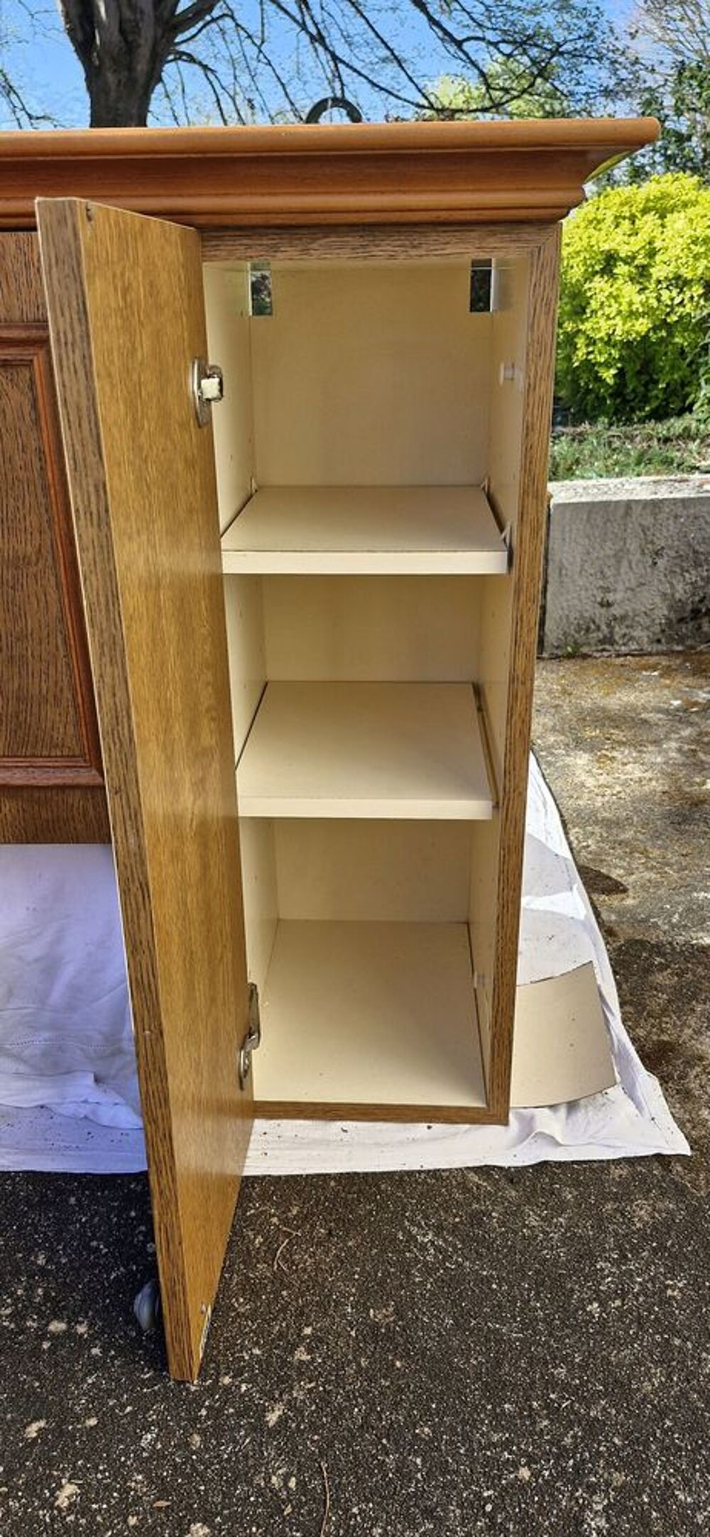 7 meubles hauts de cuisine en bois avec portes, rayons...
Meubles
