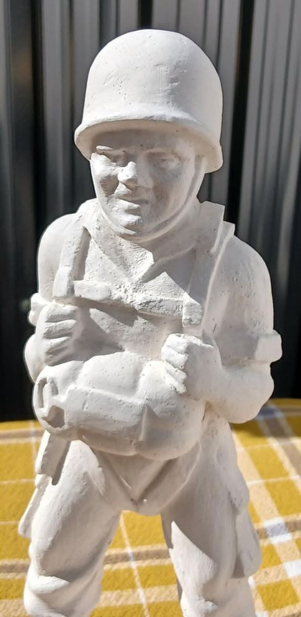 Objet d&eacute;coratif : Soldat Inconnu R&eacute;alis&eacute;e en Pl&acirc;tre de 29 cm Décoration