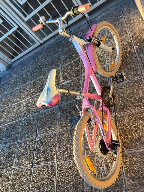 VTT enfant v�lo skis d�guisements V�tements enfants 165 Nice (06)