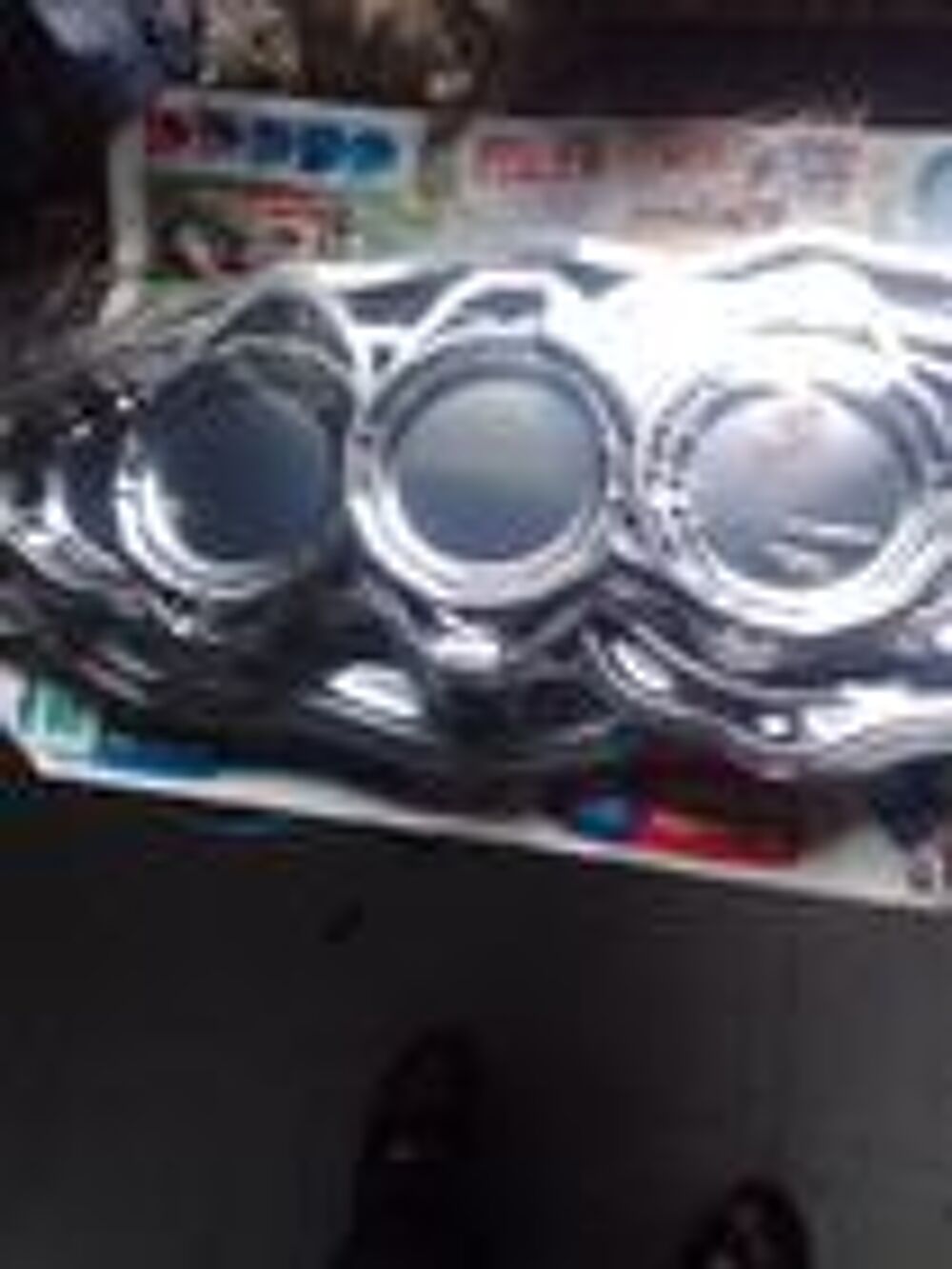 propose plats,plateaux orientaux,coupes et coupelles Cuisine