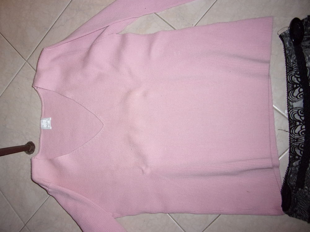 petit pull rose col V Vêtements