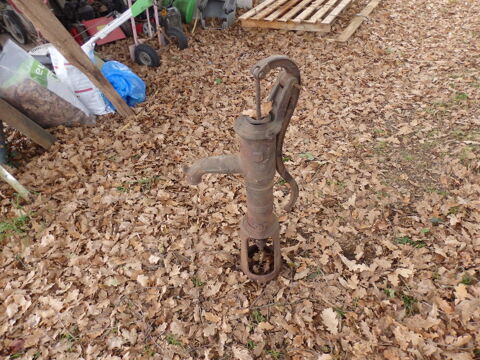 pompe a eau a main 20 Sanous (65)