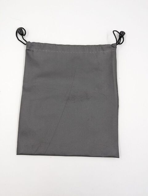 Petit sac de toilette gris 1 Vulbens (74)