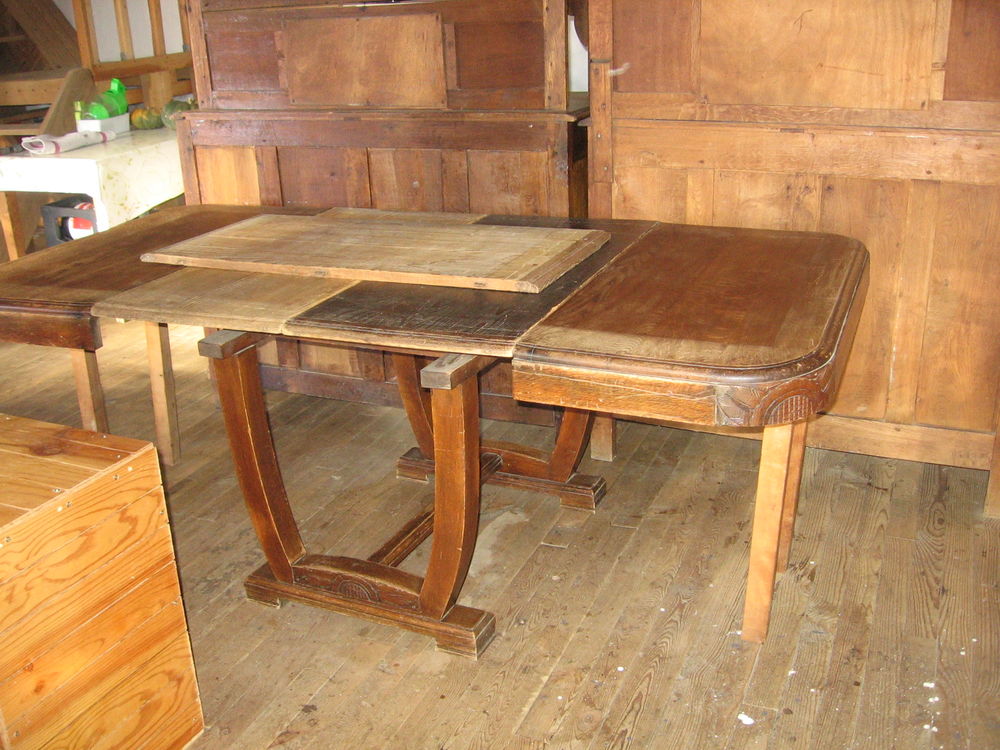 table de salle &agrave; manger en ch&ecirc;ne massif
Meubles