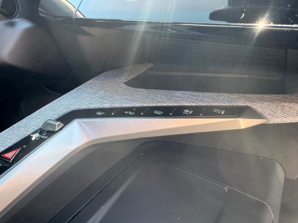 3008 PEUGEOT III 1.2 HYBRID 136 ALLURE E-DCS6 2024 occasion 75015 Paris