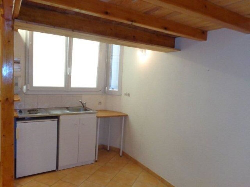 Location Appartement Studio Reims hyper centre- Bus et tram- sympa étudiant Reims