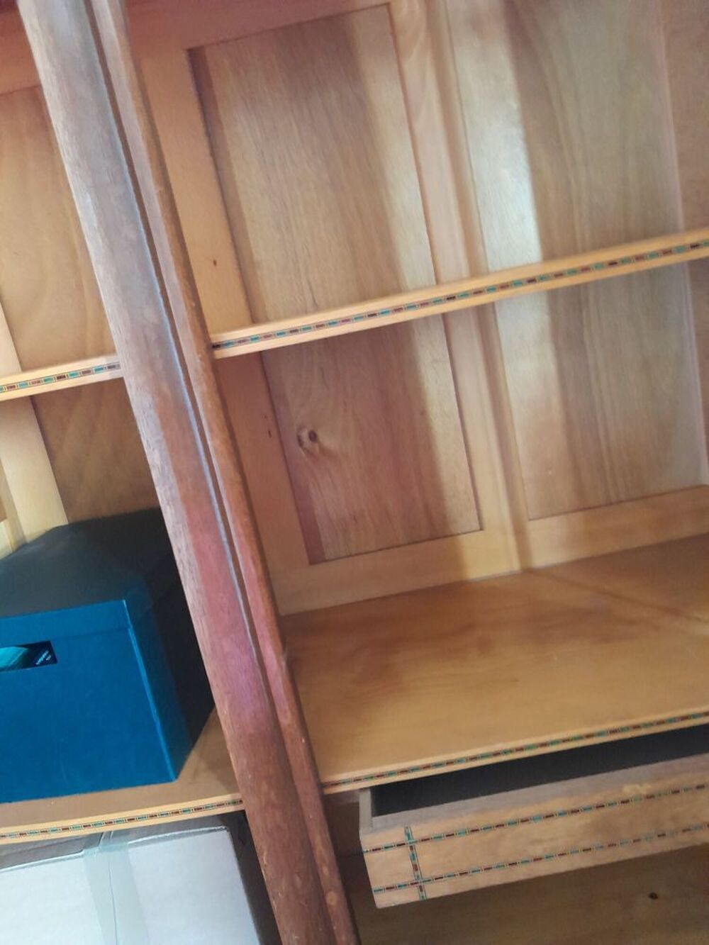 Armoire 3 portes avec miroir Meubles