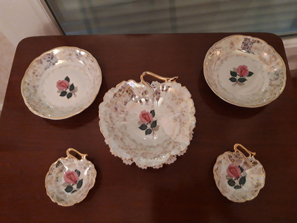 Service &agrave; th&eacute; et &agrave; desserts en porcelaine fine Colombia 1950 Décoration