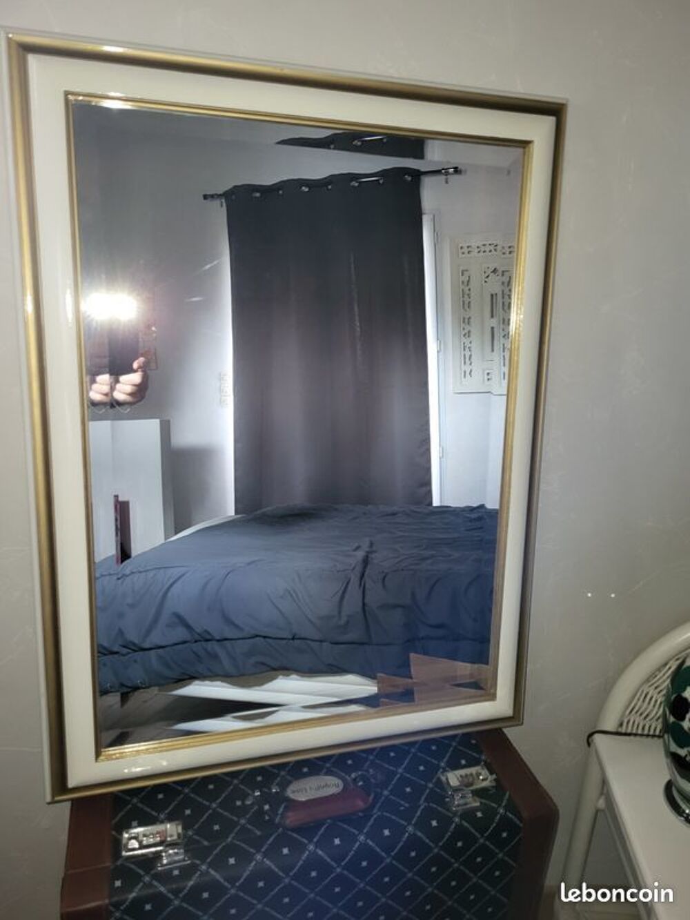 Grand miroir blanc avec liser&eacute; dor&eacute; et biseaut&eacute; Dcoration