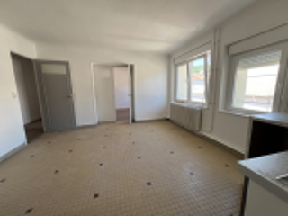  Appartement à louer 4 pièces 86 m²