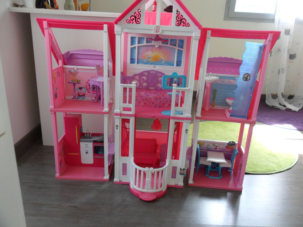 grande maison de Barbie Jeux / jouets
