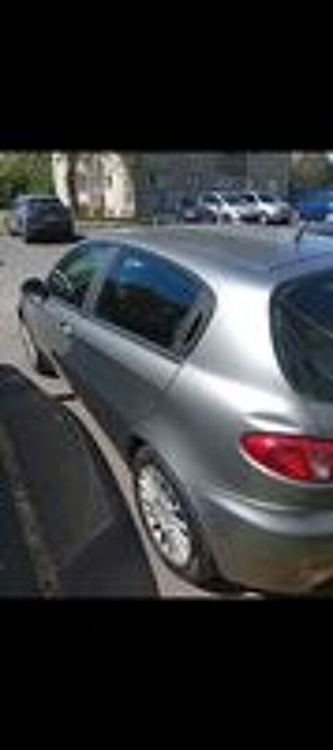 147 1.9 JTD - 115 S&eacute;lective 2005 occasion 77000 Melun