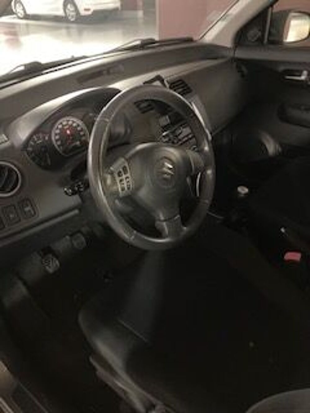 Swift 1.3 GL 2009 occasion 06000 Nice