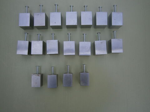 20 Boutons pleins en acier bross� 10 Grenoble (38)