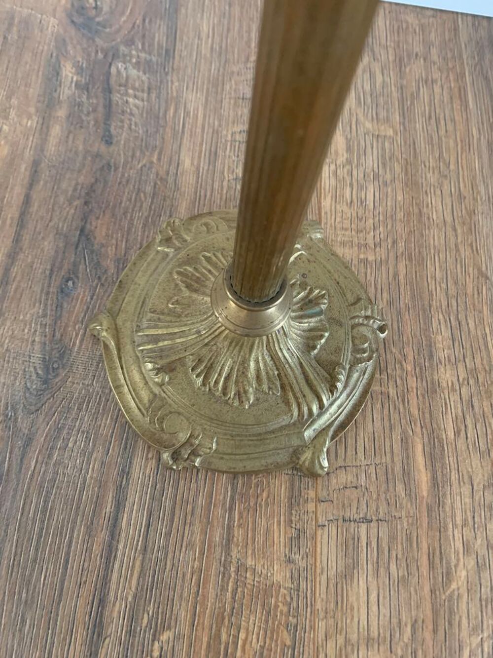Cendrier sur pied ancien en bronze Décoration
