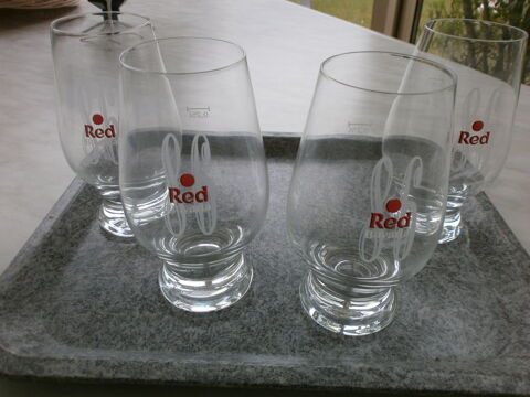 verre � bi�re RED lot de 4 prix 12� 12 Saint-Agnant (17)