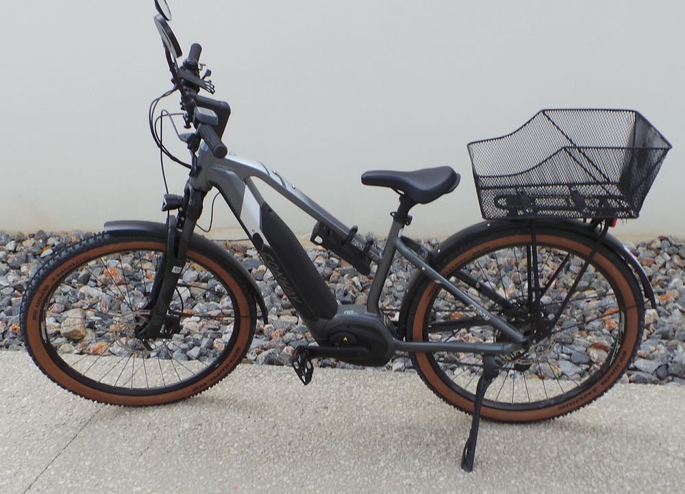 VELO &eacute;lectrique SUV " CONWAY ".390 km ! Vélos