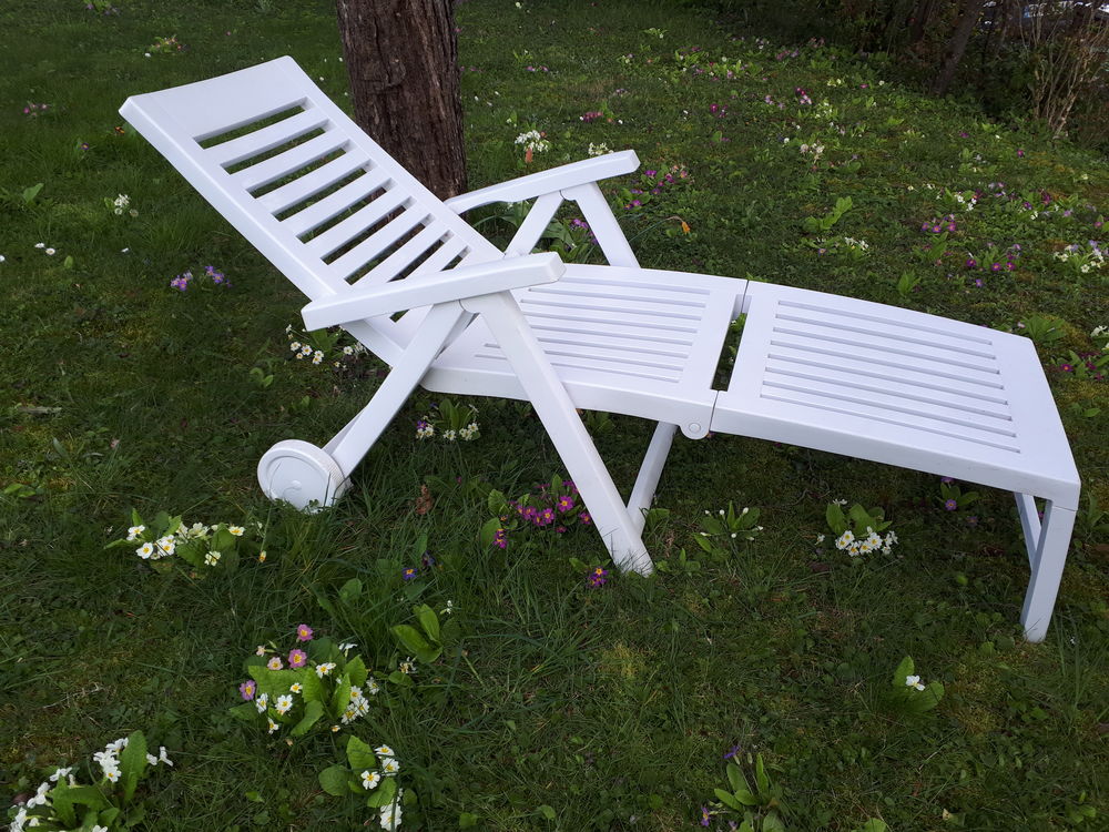 Fauteuil de jardin, transat ou bain de soleil sur roulettes Meubles