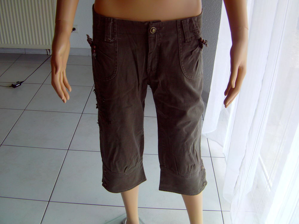 Pantacourt marron taille 42 Vêtements