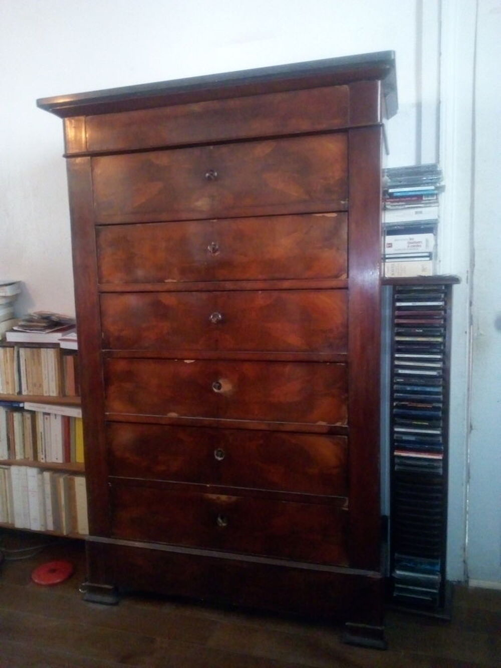 Belle commode haute &agrave; 7 tiroirs Meubles