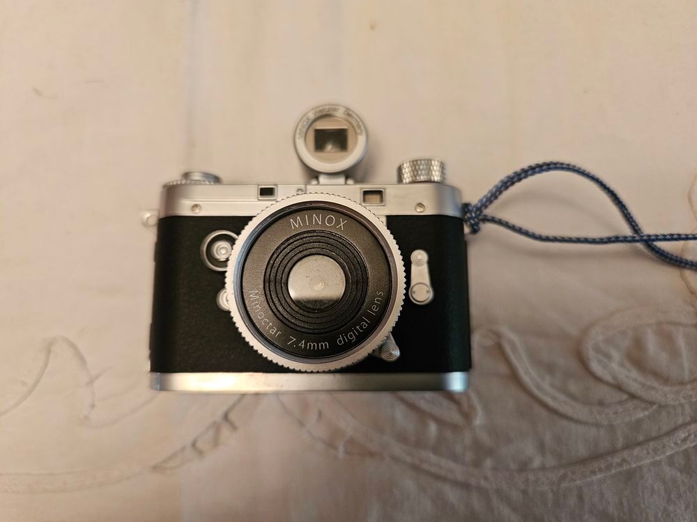 Appareil photo num&eacute;rique de marque Minox Photos/Video/TV
