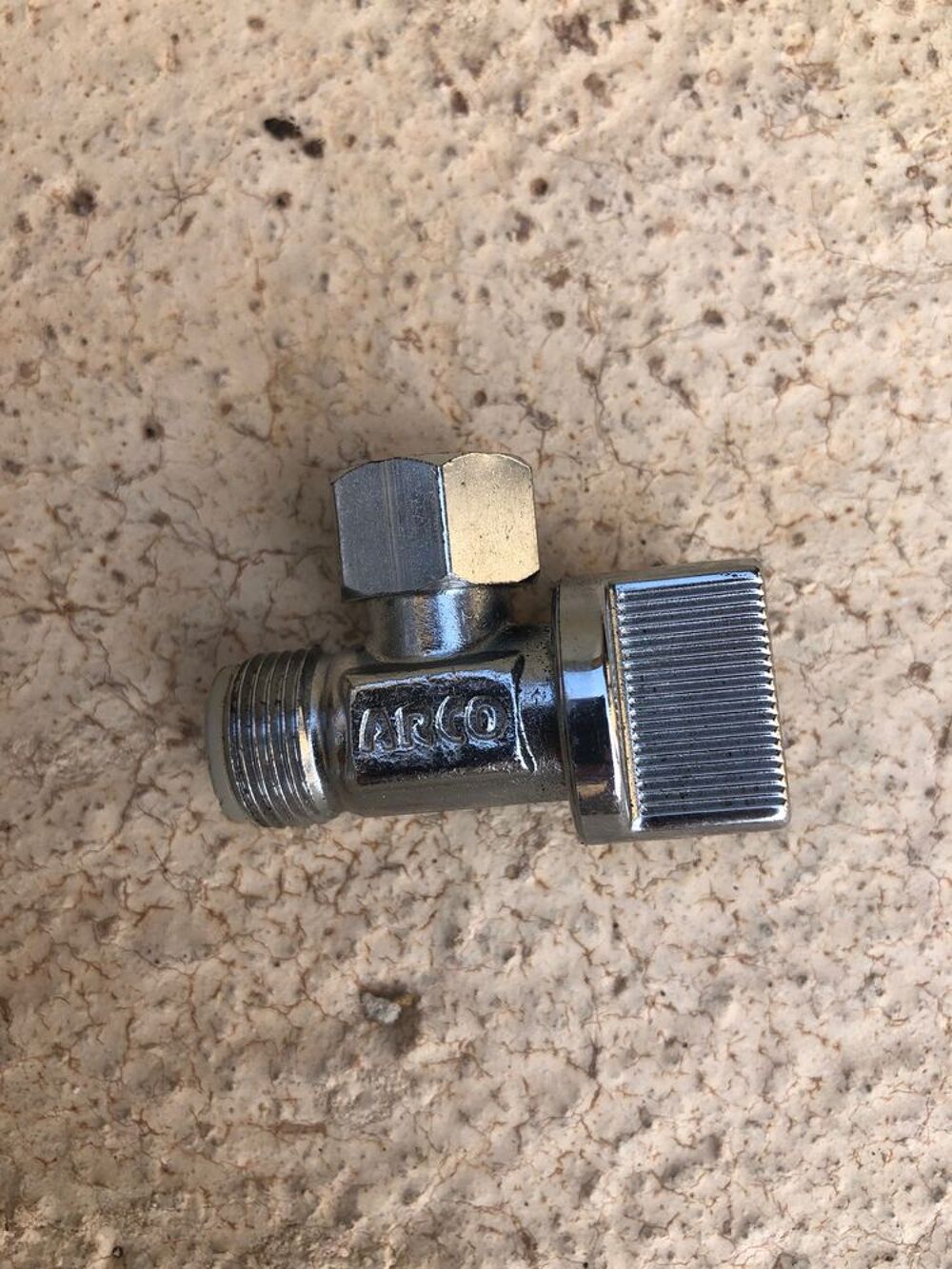 Robinet arret wc ou lavabo Bricolage