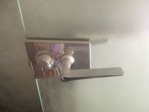 PORTES VITREES 150 Bagn�res-de-Bigorre (65)