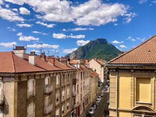  Appartement à louer 2 pièces 48 m²