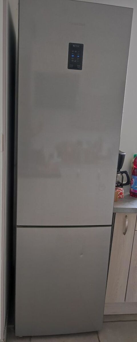 REFRIGERATEUR CONGELATEUR SAMSUNG 200 Sadroc (19)