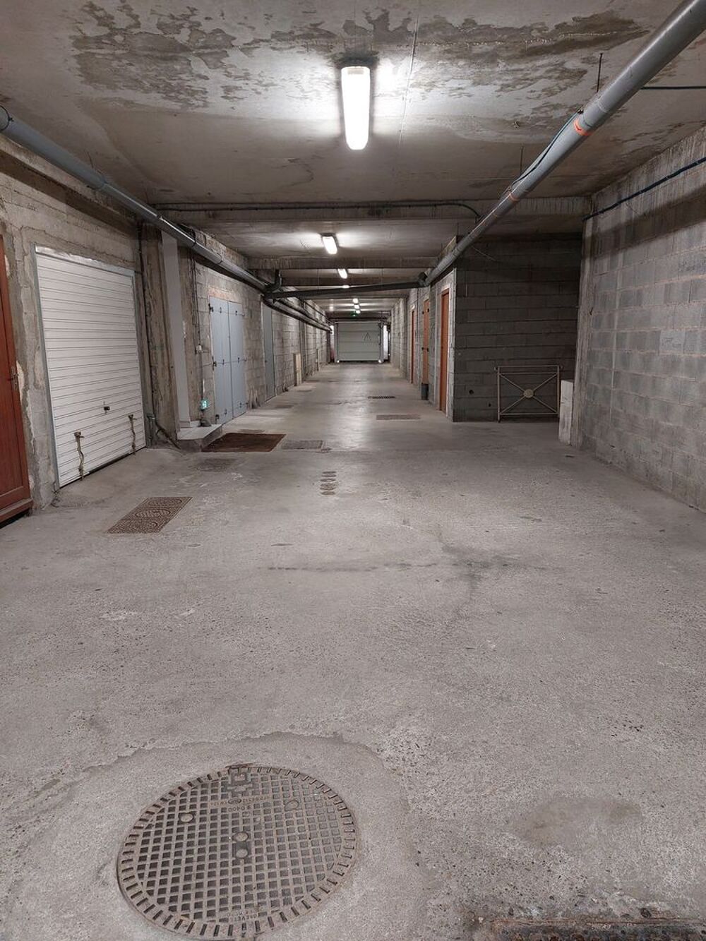 Location Parking/Garage garage box 13,50m � Saint Cyprien plage 66750 Saint-cyprien