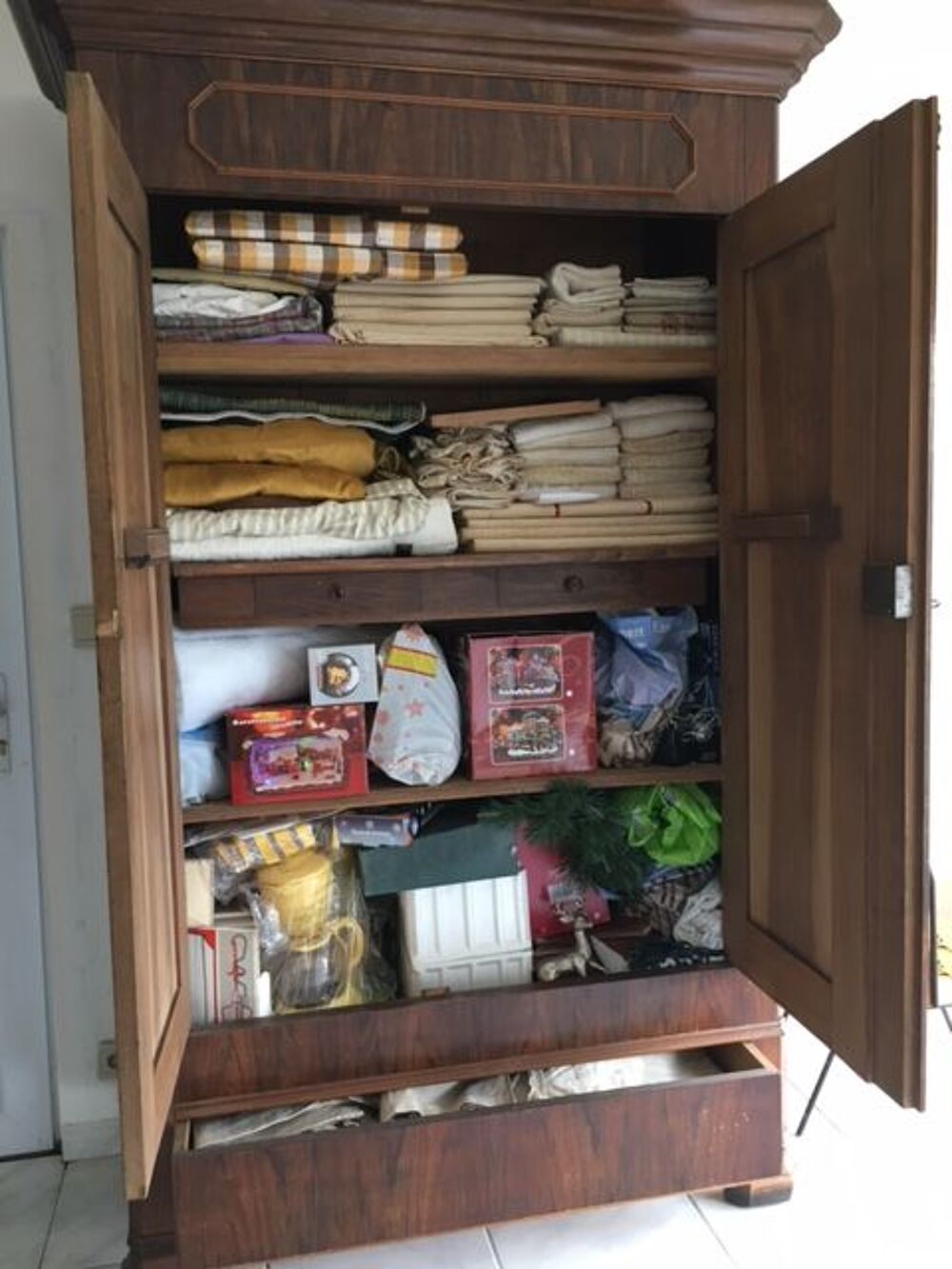 Pi&egrave;ce unique fin18&egrave;me, armoire ancienne d'&eacute;poque bois massif Meubles