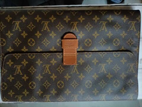 porte document Paris 17 (75)