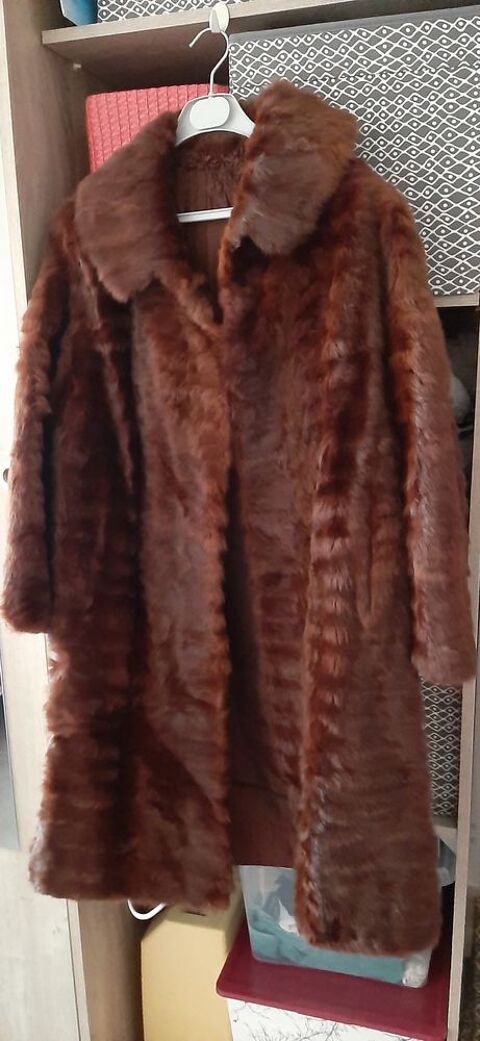 3  MANTEAUX  EN VERITALES FOURRURES 0 Ingrandes (86)