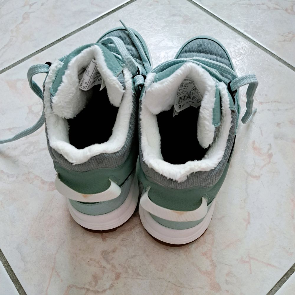 CHAUSSURES HAUTES DE RANDONNEES Chaussures