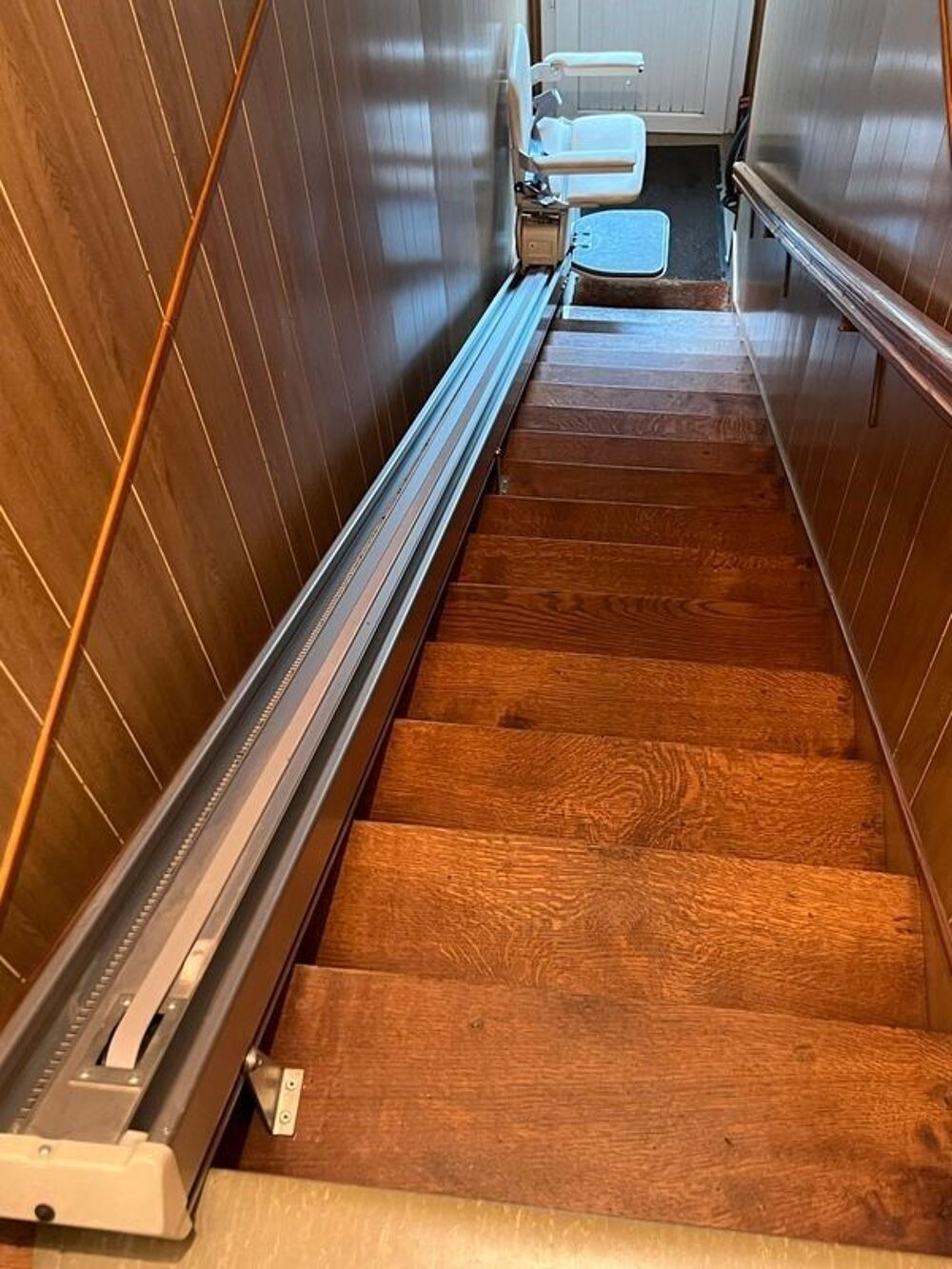 Monte-escalier France &eacute;l&eacute;vateur mod&egrave;le Op&eacute;ra Meubles