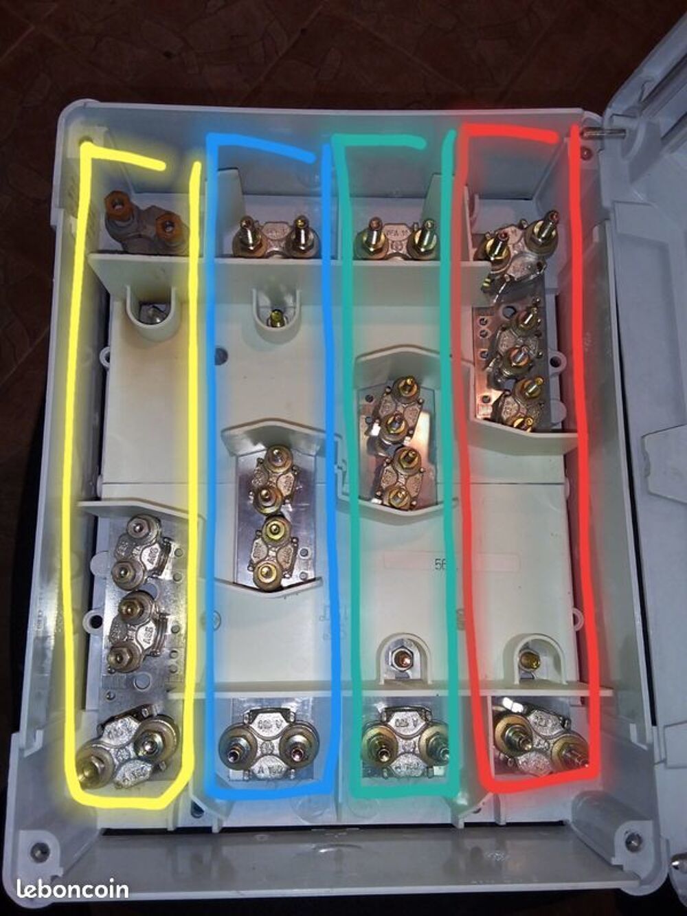 Coffret de repartition triphase Bricolage