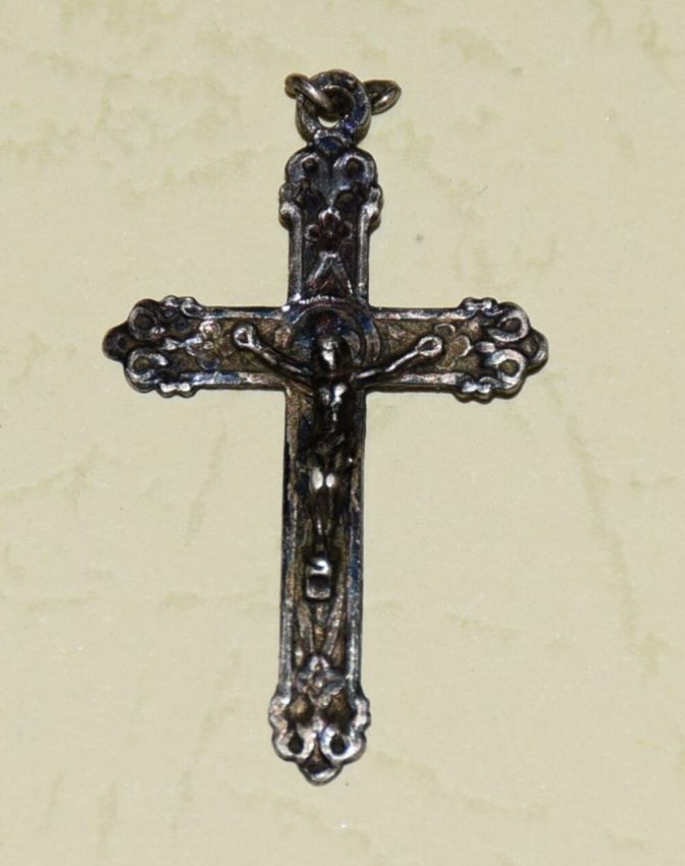 Croix ancienne - Crucifix pour Pendentif .
