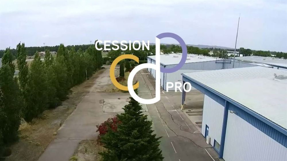   LOCAL D'ACTIVITÉ OU DE STOCKAGE DE 3 753 M² À LOUER À TARASCON 