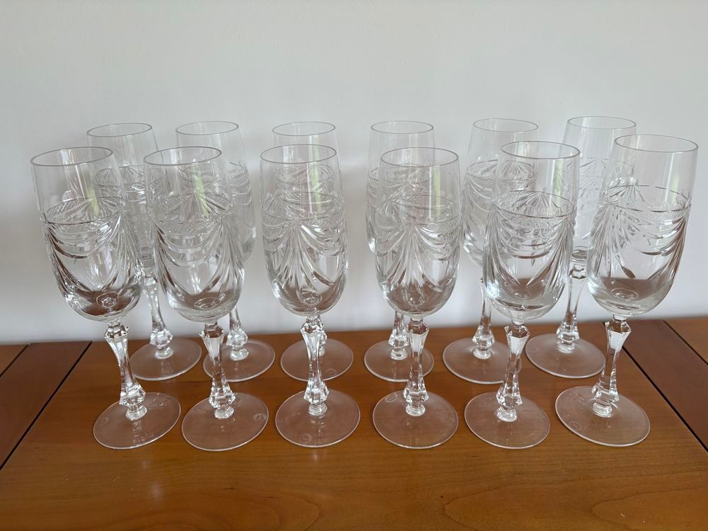 36 Verres en cristal plus carafe Cuisine