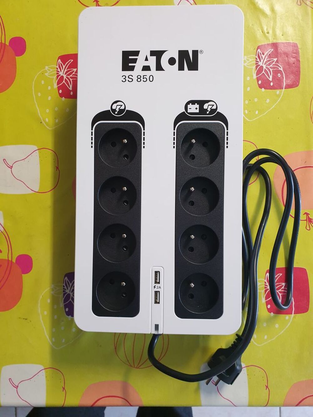 onduleur EATON mod&egrave;le 3S850 Matériel informatique