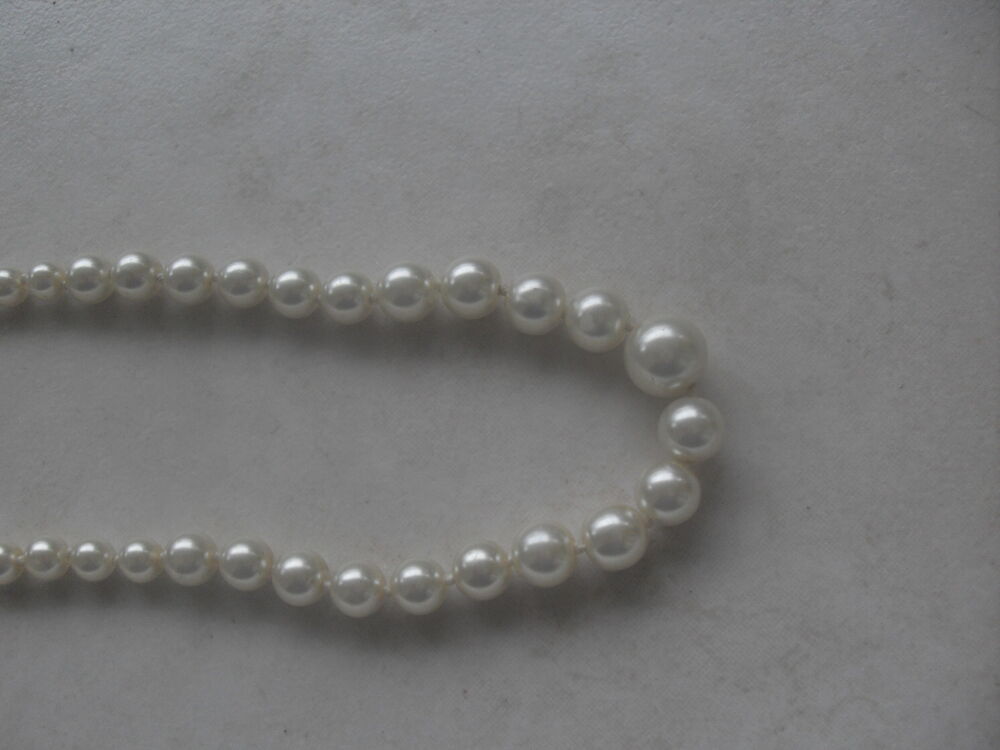 Collier &quot;perles d'eau&quot; Bijoux et montres