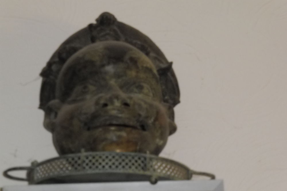 T&Ecirc;TE ancienne bronze 